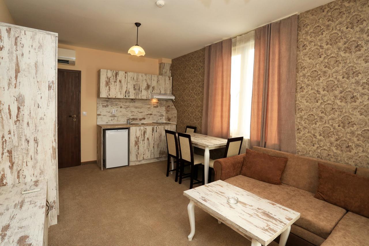 Paraiso Theopolis ابزور المظهر الخارجي الصورة